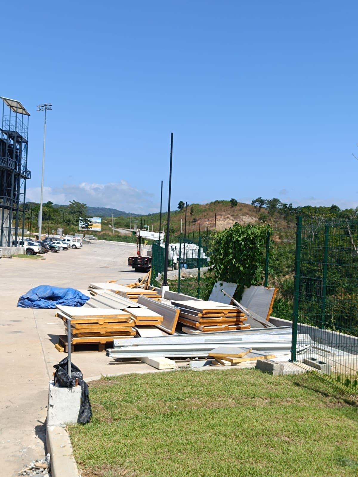 Conjunto terminado visto desde el acceso.